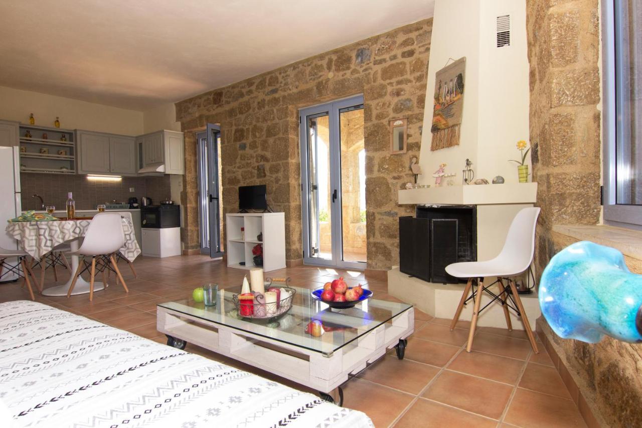 Orfea'S Place Riglia Buitenkant foto