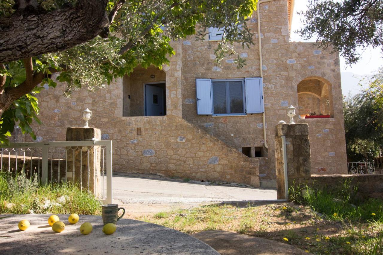 Orfea'S Place Riglia Buitenkant foto
