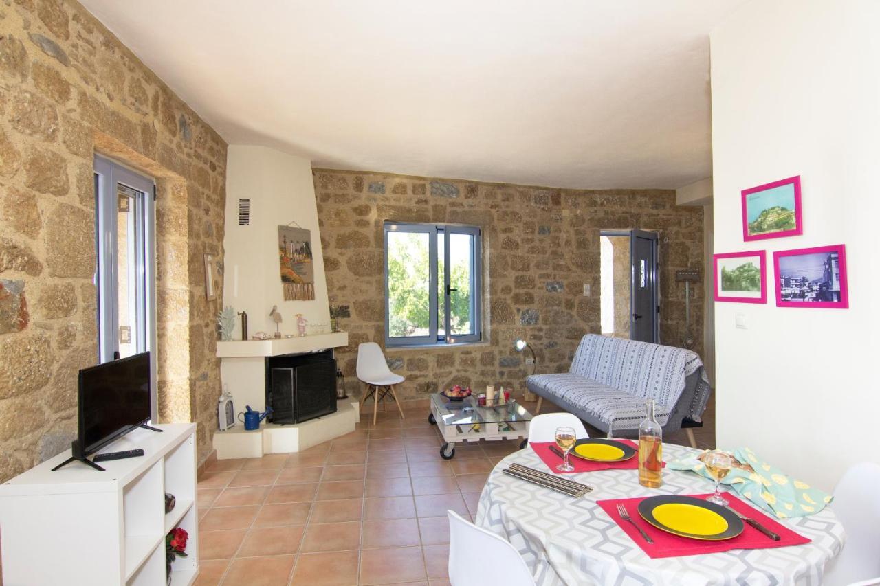 Orfea'S Place Riglia Buitenkant foto