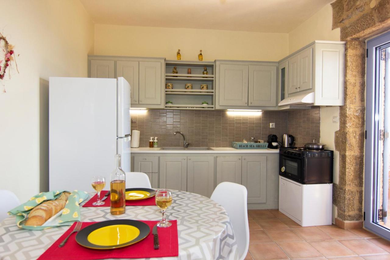 Orfea'S Place Riglia Buitenkant foto