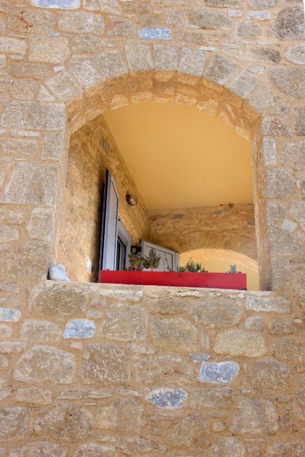 Orfea'S Place Riglia Buitenkant foto