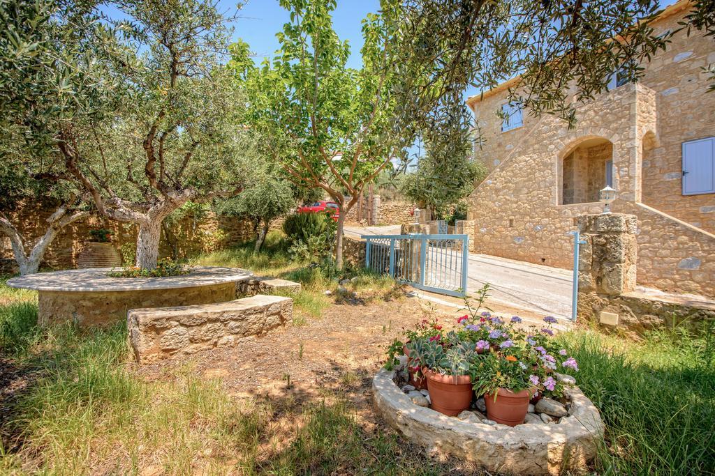 Orfea'S Place Riglia Buitenkant foto