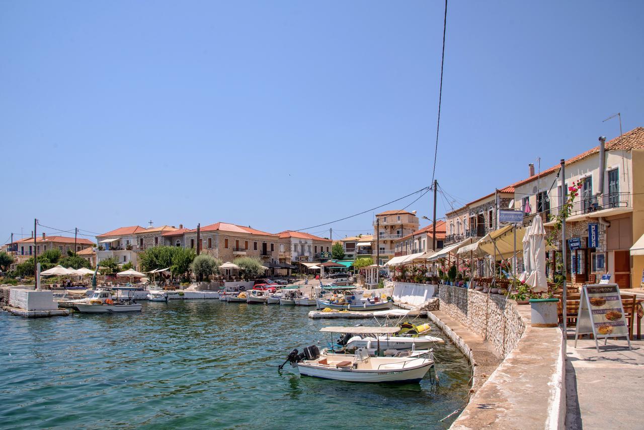 Orfea'S Place Riglia Buitenkant foto